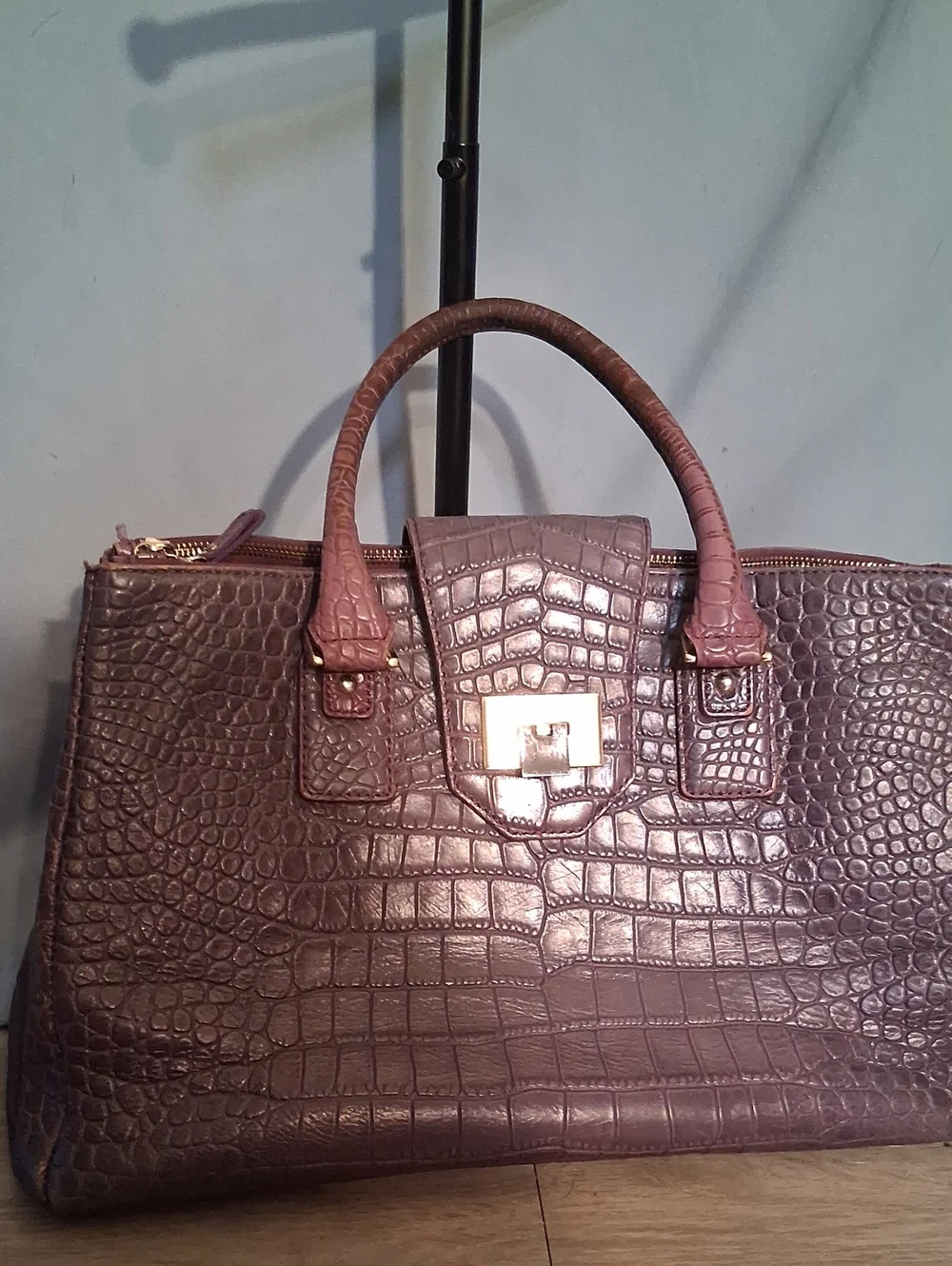 Croc-Embossed Satchel Handbag in Mauve